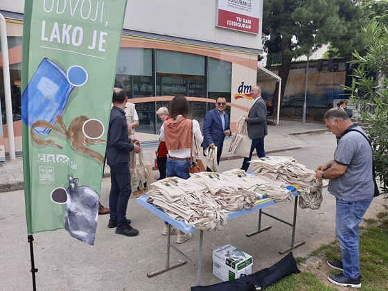 Drugi informativni štand Čistoće d.o.o. Split na Bolu ponovno privukao Splićane